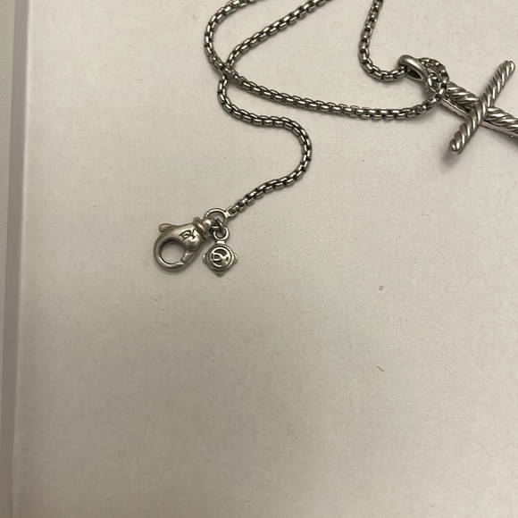 David Yurman Diamond and Cable Cross - Picture 4 of 4